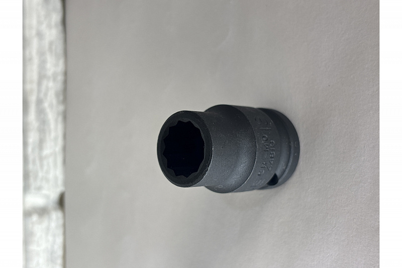 44813 Головка 1/2" 12-ти гранная ударная 13мм. FORCE 3