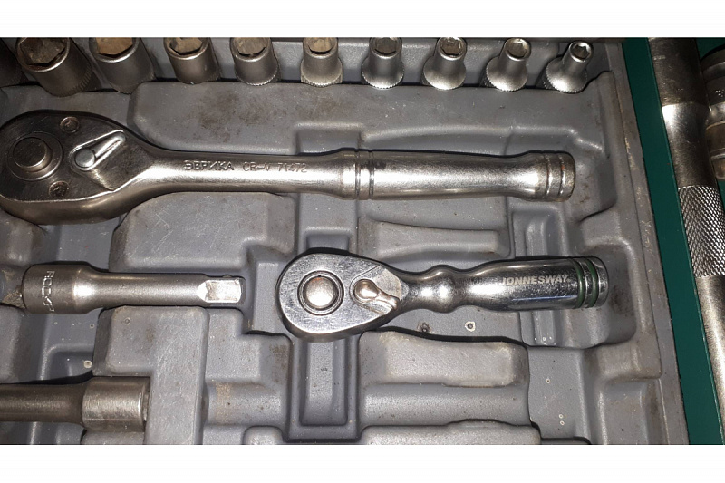R3802 Трещотка укороченная 1/4"  48 зубцов  90мм. JONNESWAY 6