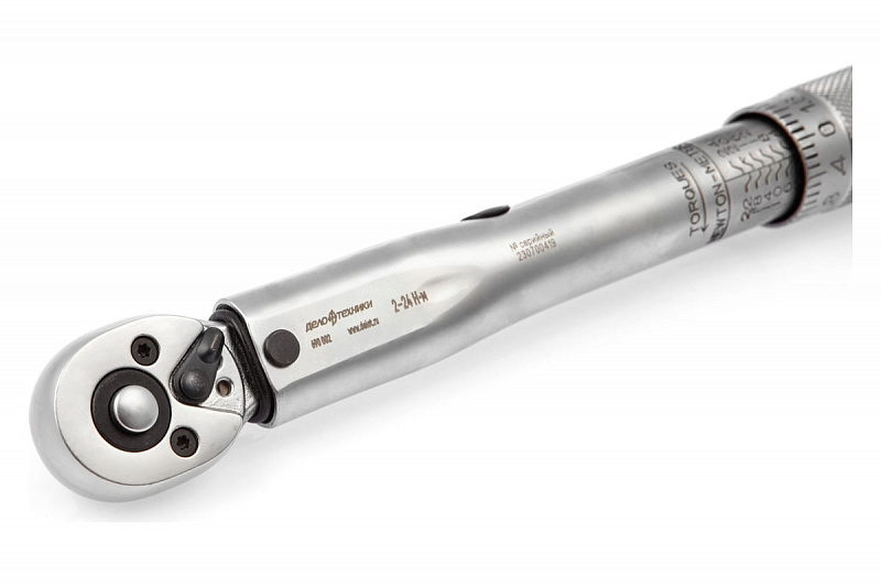 690002 Ключ динамометрический 1/4" 2-24 Nm в кейсе  Дело техники  1