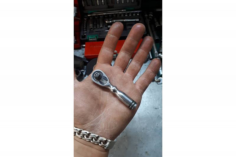R3802 Трещотка укороченная 1/4"  48 зубцов  90мм. JONNESWAY 8